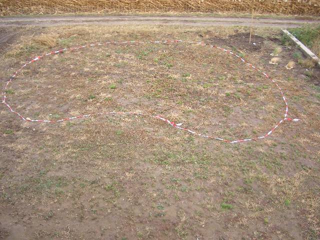 CIMG2933 Hier nochmal die Ansicht unseres Teiches von oben. Rechts oben haben wir schon einen Baum gepflanzt.